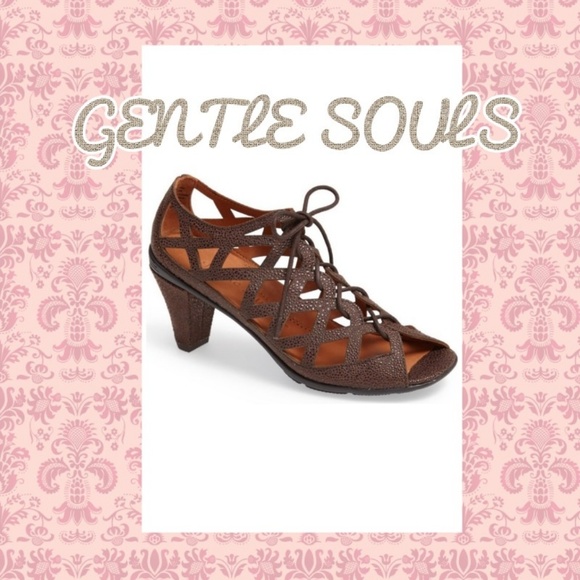Kenneth Cole Shoes - 🐕Dog Days🐕 Gentle Souls 'Okey Dokey' Sandals